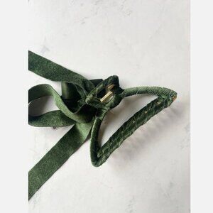 NWT Anthropologie Velvet Bow Ribbon Hair Claw Clip Moss Green